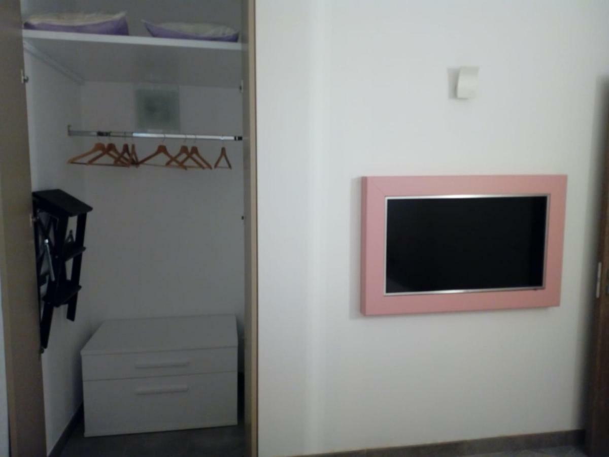 Le Suites Del Carrubo Favignana Bagian luar foto