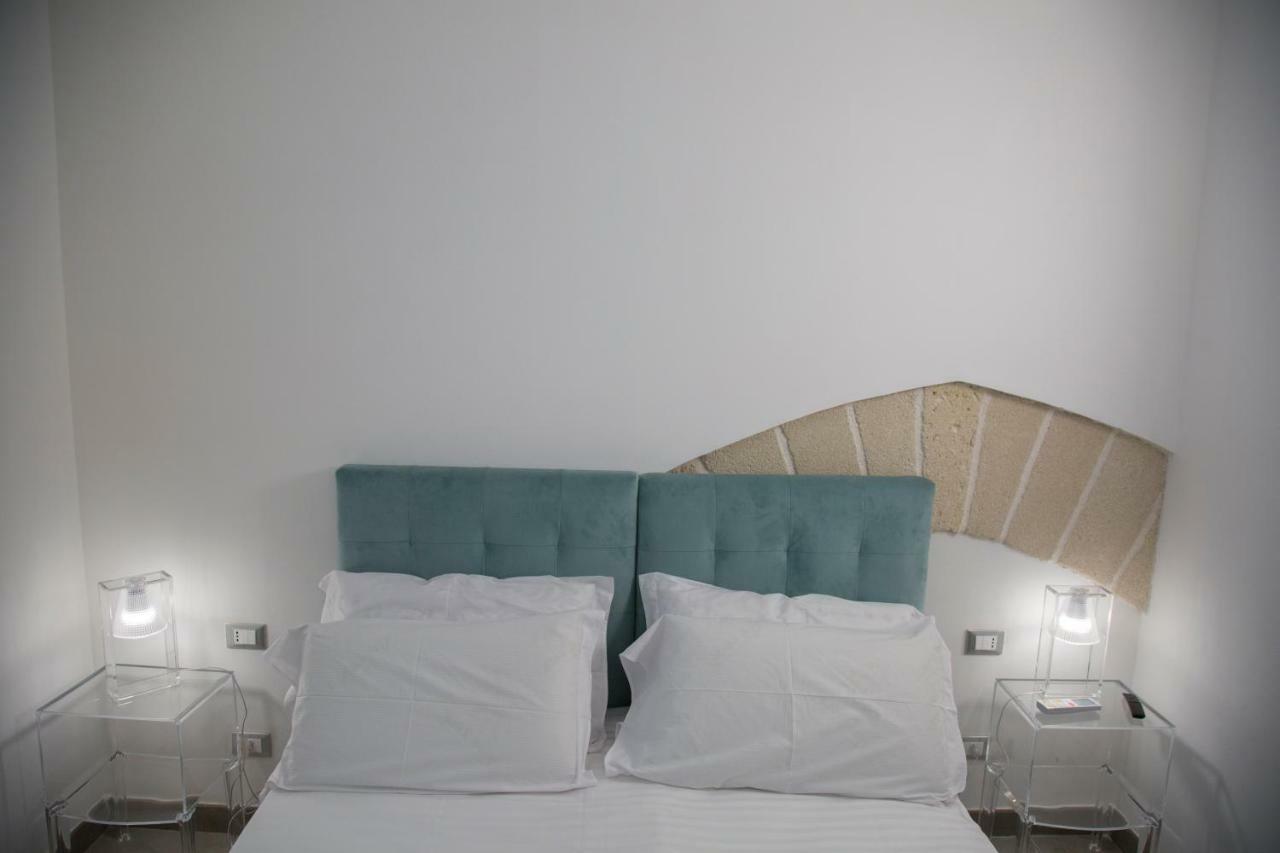 Le Suites Del Carrubo Favignana Bagian luar foto